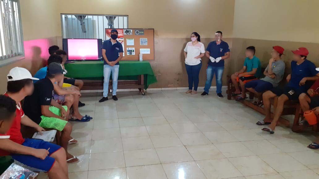 Realizan Charlas Sobre El VIH Y Sida A Adolescentes Del Centro