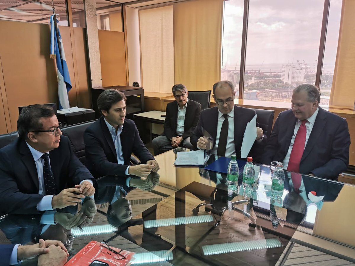 La reunión se dio entre representantes de ambos países. Foto: Yacyretá