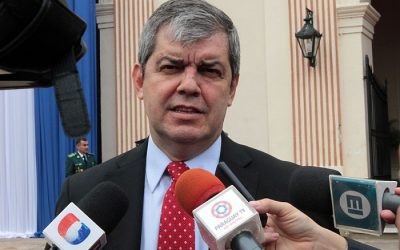 Enrique Riera critica duramente a Efraín Alegre por gestión irregular al frente del MOPC