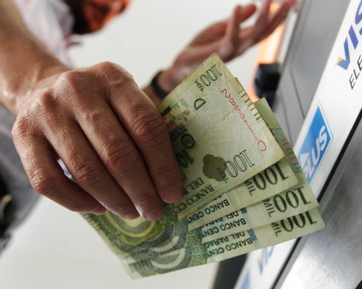 La Policía Nacional recomienda tomar los recaudos correspondientes a la hora de retirar dinero de los cajeros automáticos.