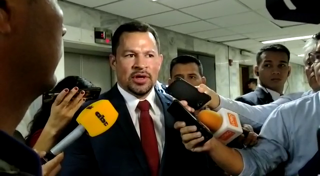 El diputado Ulises Quintana argumentó su decisión, expresando que no confía en la objetividad de la magistrada Alicia Pedrozo.