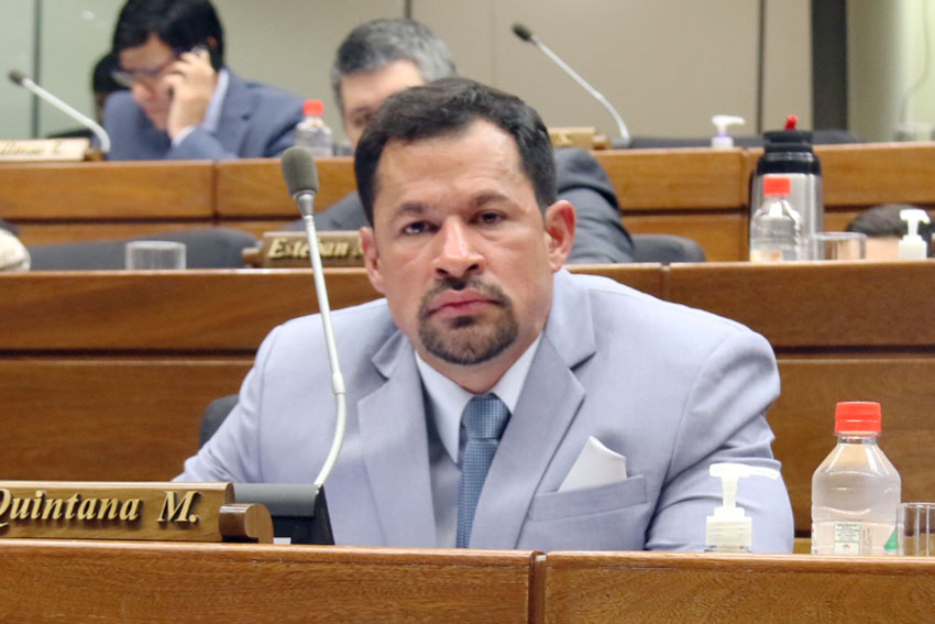 El diputado Ulises Quintan sostuvo que el tiempo otorgado es insuficiente para preparar su descargo. Foto: diputados.gov