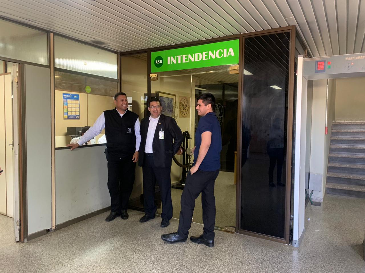 Las oficinas de Gabinete y de Recursos Humanos de la Municipalidad de Asunción fueron allanadas. Foto: Gentileza