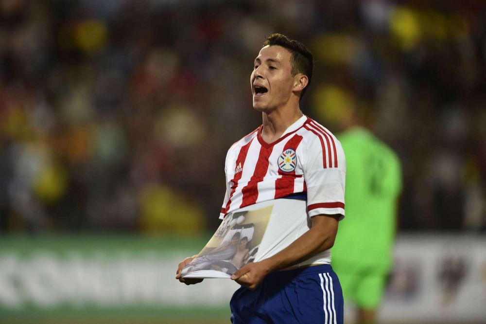 Paraguay no podrá contar con su goleador, el delantero Sebastián Ferreira. Foto: Albirroja