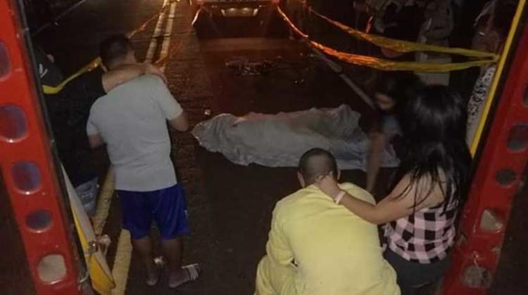 El bombero Wilfrido Aquino vivió una pesadilla al constatar que el fallecido era su padre. Foto: Bombero Independencia Perfil II (Facebook).