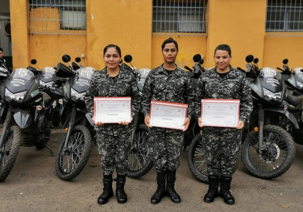 Las agentes serán monitoras de las futuras aspirantes al Grupo Lince. Foto: M. Interior