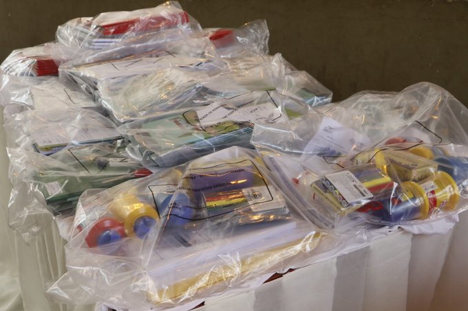Los kits ya llegaron a todos los departamentos. Foto: MEC
