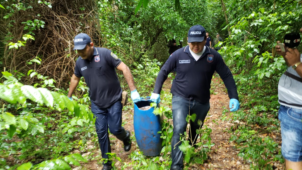 Autoridades del CODI descartaron que dentro del tambor se encontraran los restos de Edelio Morínigo. Foto: Gentileza
