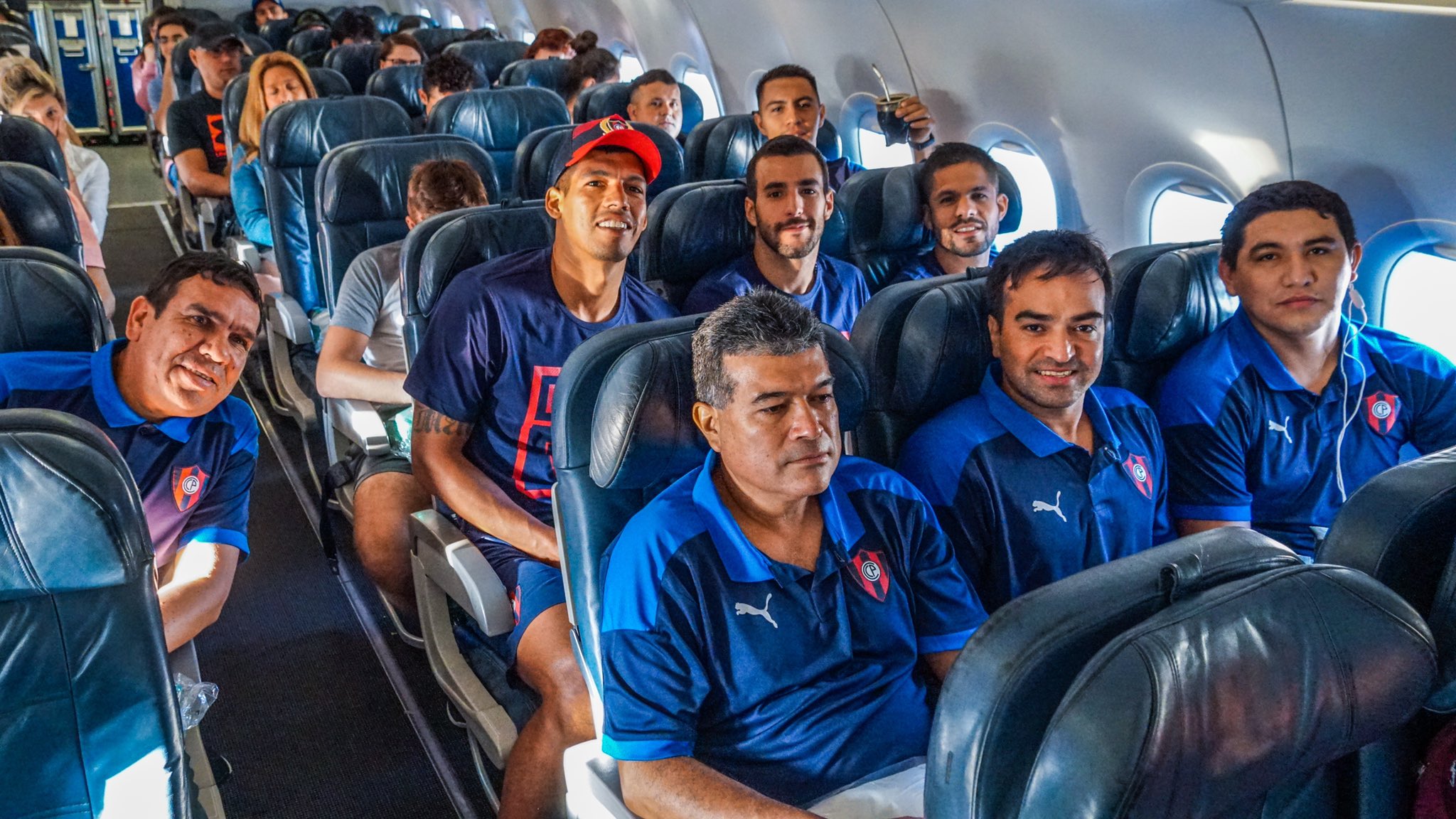 La delegación de Cerro Porteño partió rumbo a Lima esta mañana. Foto: @CCP1912oficial