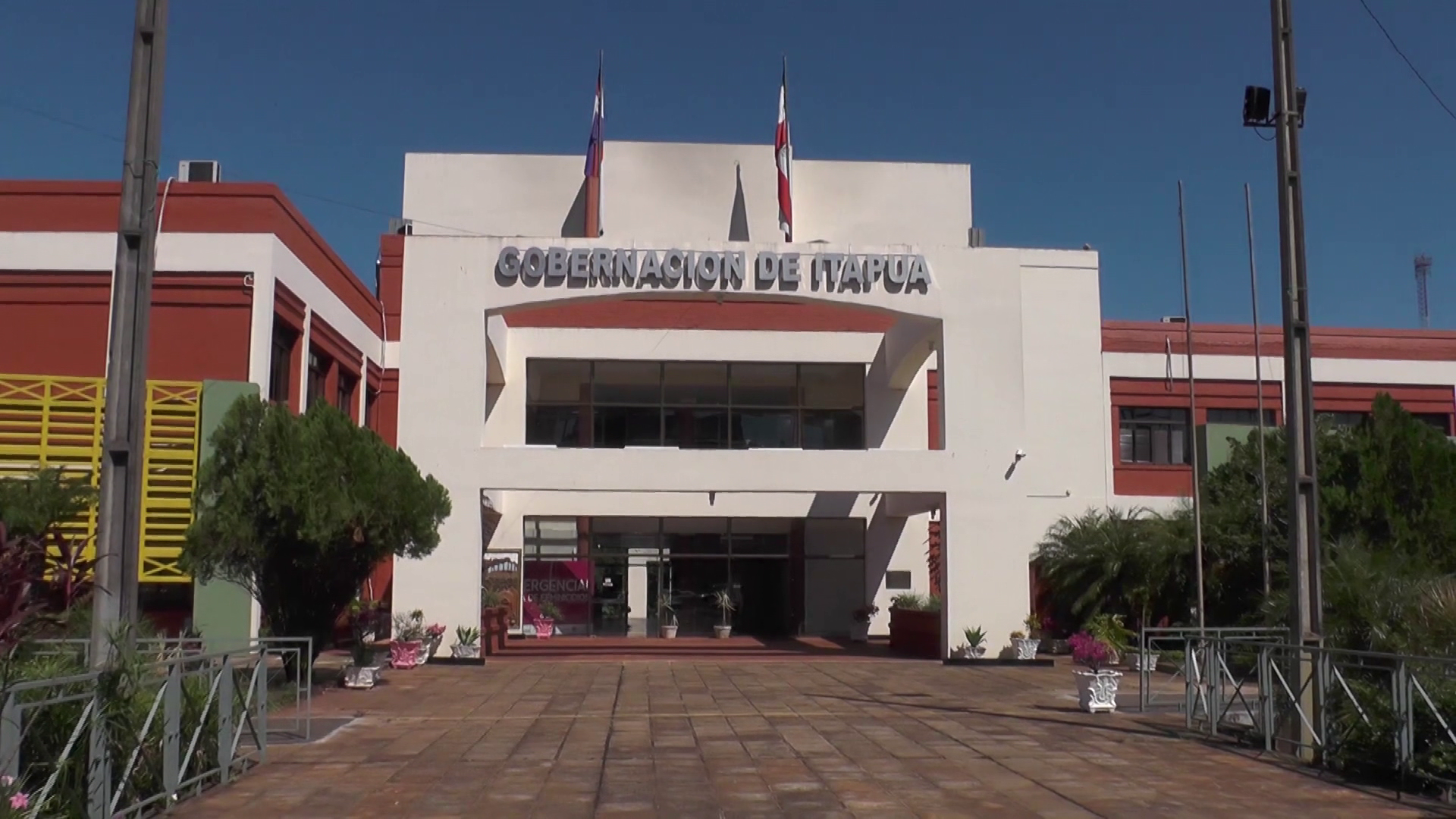 Debido a la crisis financiera, la EBY retiró a sus 11 comisionados de la Gobernación de Itapúa.