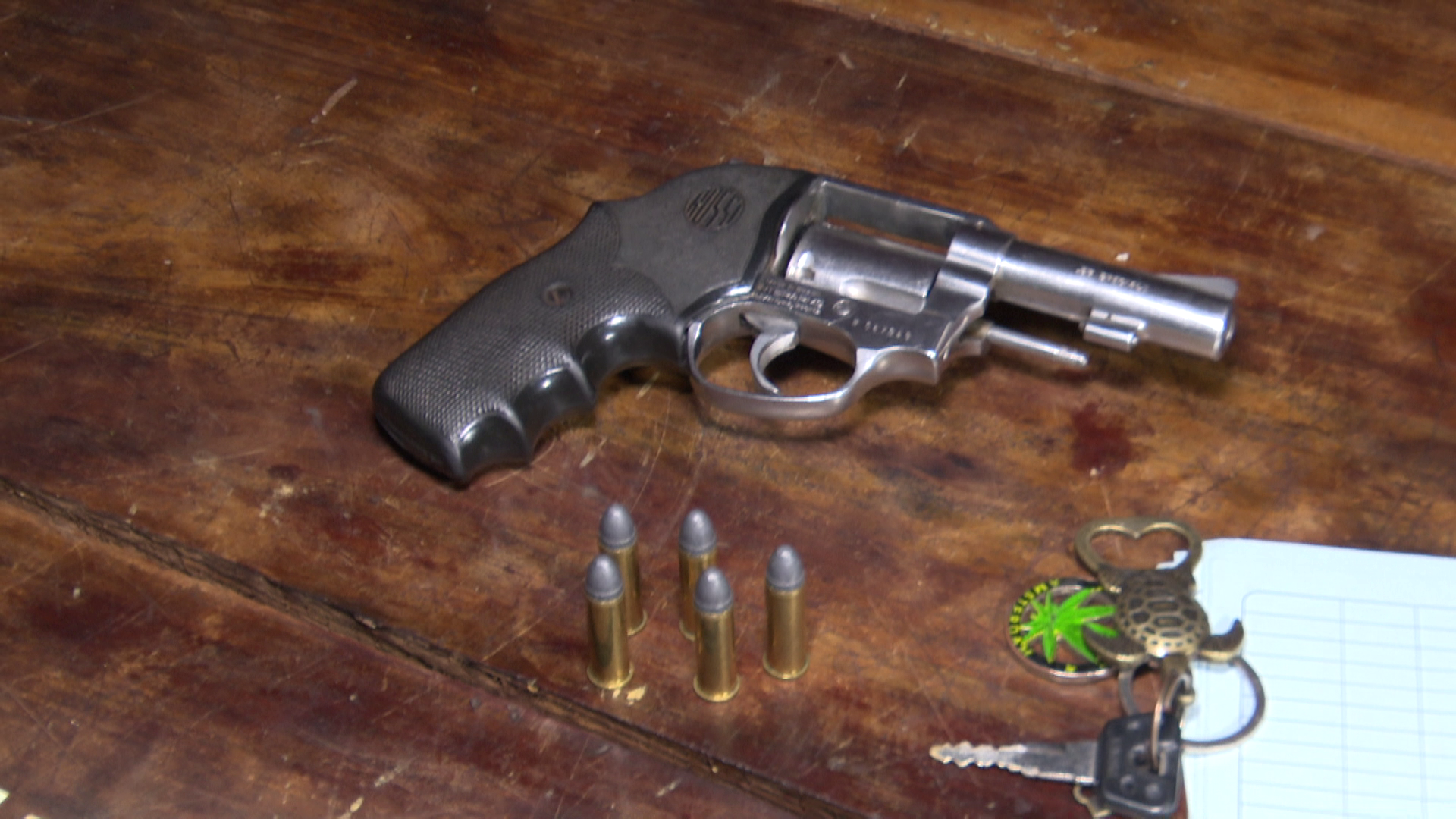 El cobrador no contaba con el carnet de portación de armas de fuego, por lo que quedó detenido.