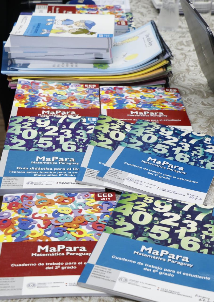 Los libros MaPara se dsitribuirán a estudiantes de primero al sexto grado. Foto: Ministerio de Educación