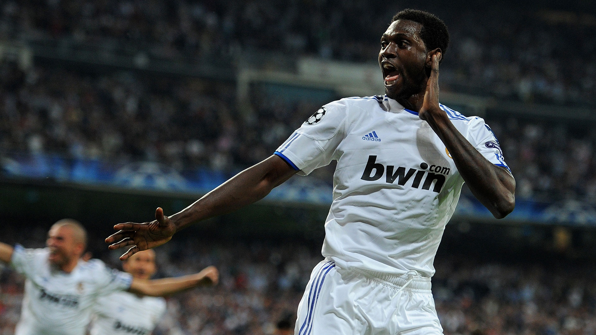 Emmanuel Adebayor sería el próximo fichaje del Olimpia. Foto: Getty Images
