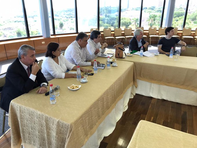La reunión se realizó esta mañana en Senadores. Foto: Frente Guasu