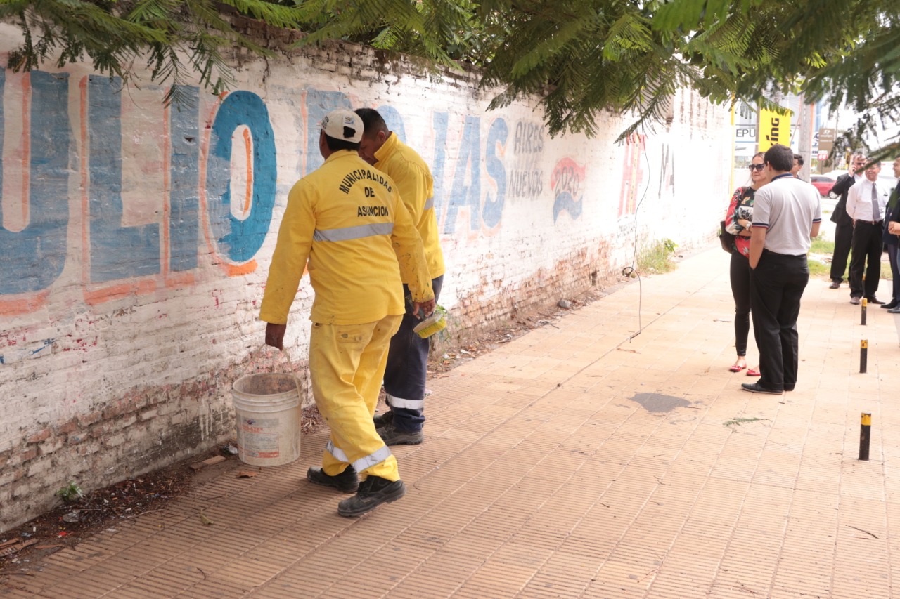 Los murales fueron pintados por los obreros de la municipalidad. Foto: TSJE