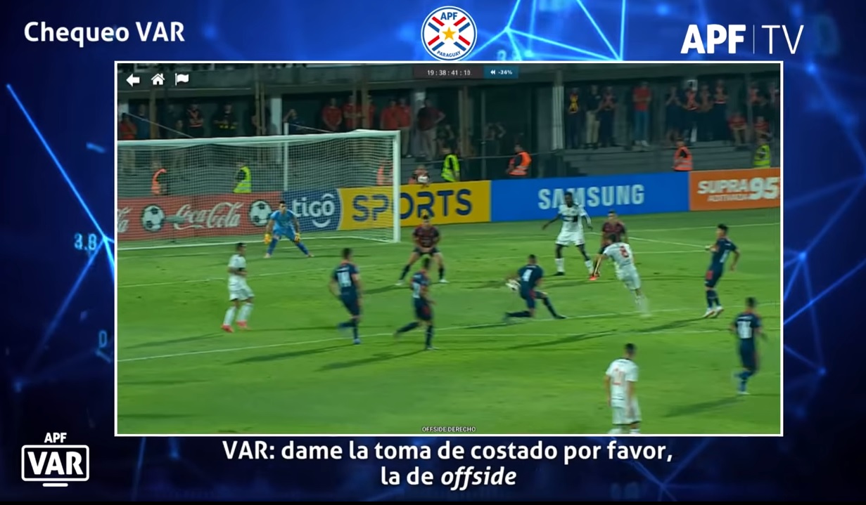 Por primera vez se utilizó el VAR en el superclásico. Foto: Captura de pantalla