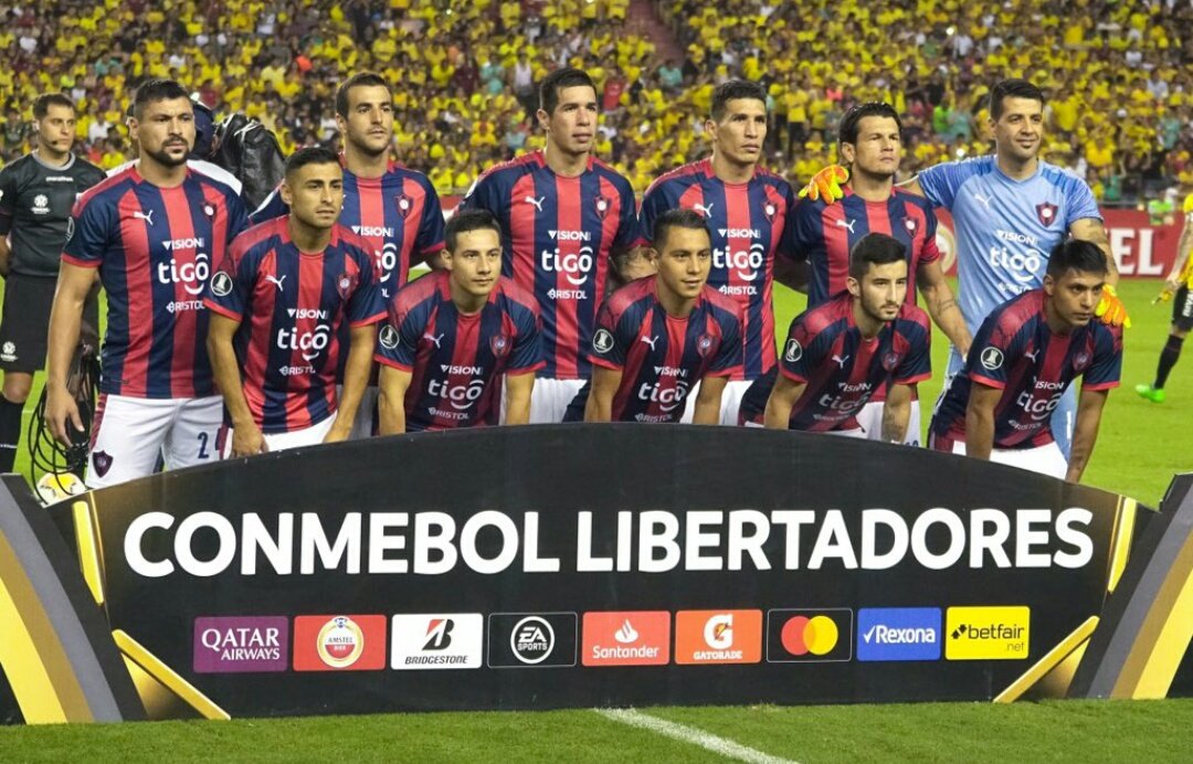 Equipo de Cerro Porteño que enfrentó al Barcelona de Guayaquil en el juego de ida por la fase 3. Foto: Cerro Porteño