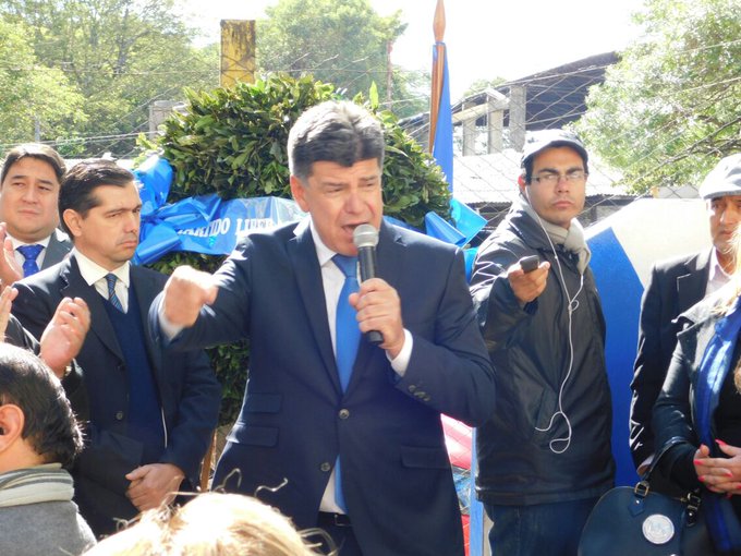 La administración de Efraín Alegre es cuestionada por miembros de su partido.