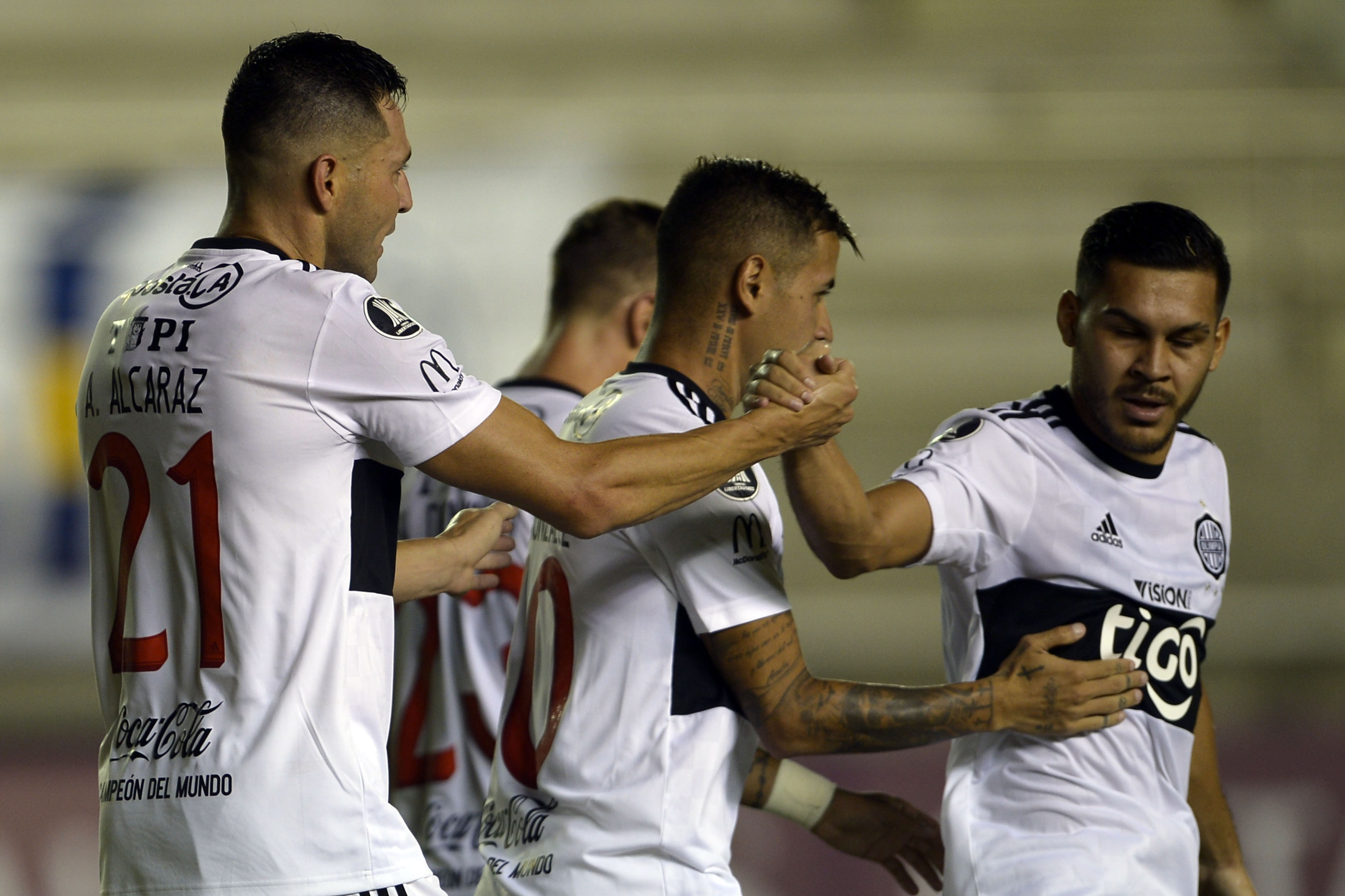 Olimpia logró 1 punto de visitante en Ecuador ante Delfin tras empatar 1-1. Foto: @Libertadores
