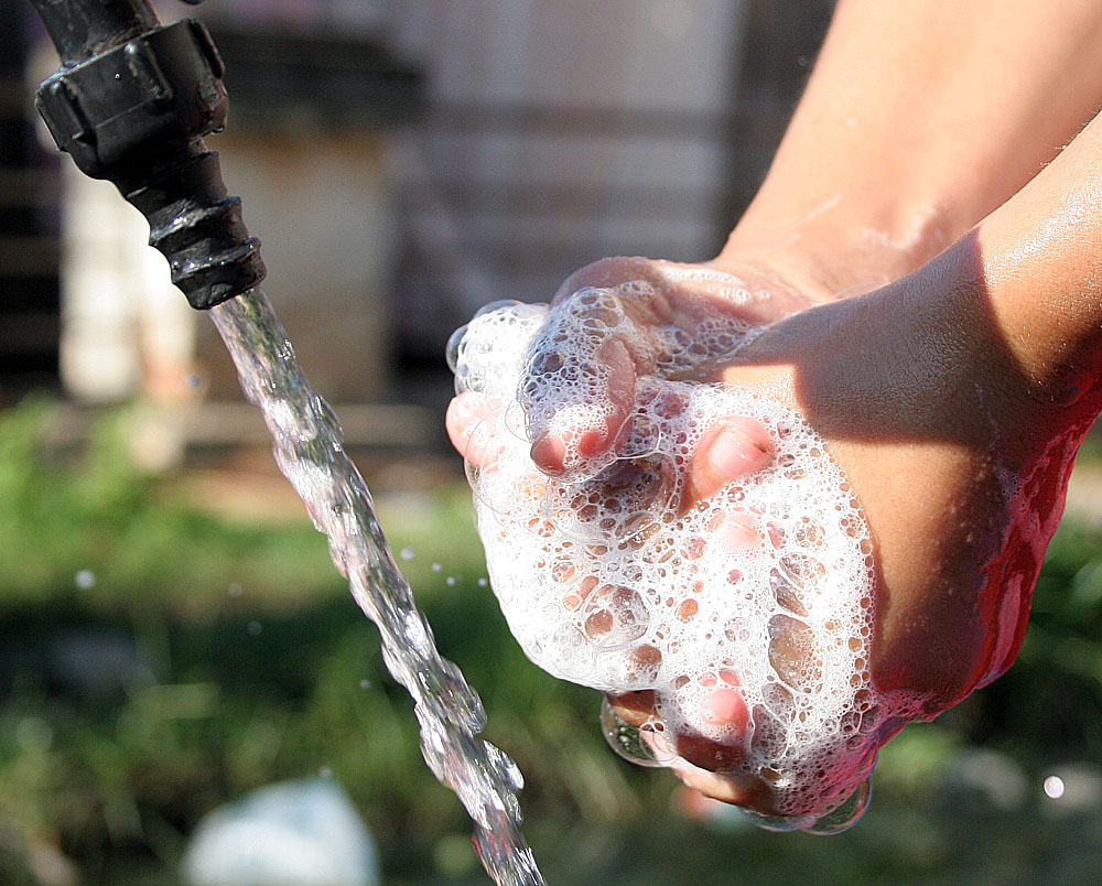 Un correcto y constante lavado de manos es primordial para evitar la propagación del Covid-19. Imagen ilustrativa.