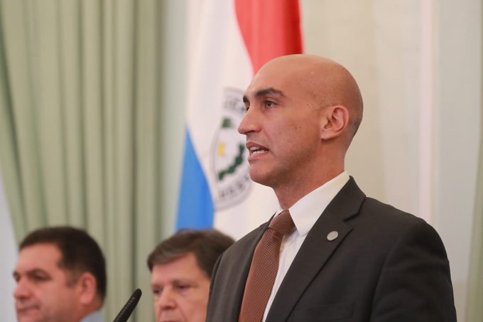 Mazzoleni confirmó que son ya 27 los casos positivos y dos los fallecidos.