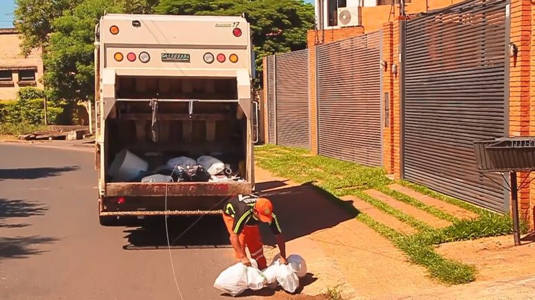 La recolección en Semana Santa irá hasta el jueves. Foto: Municipalidad Asunción