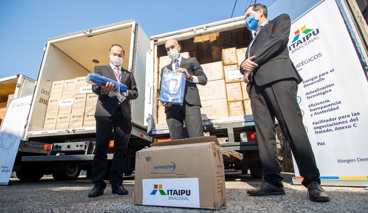 Los insumos serán distribuidos entre los principales hospitales del país. Foto: Itaipú