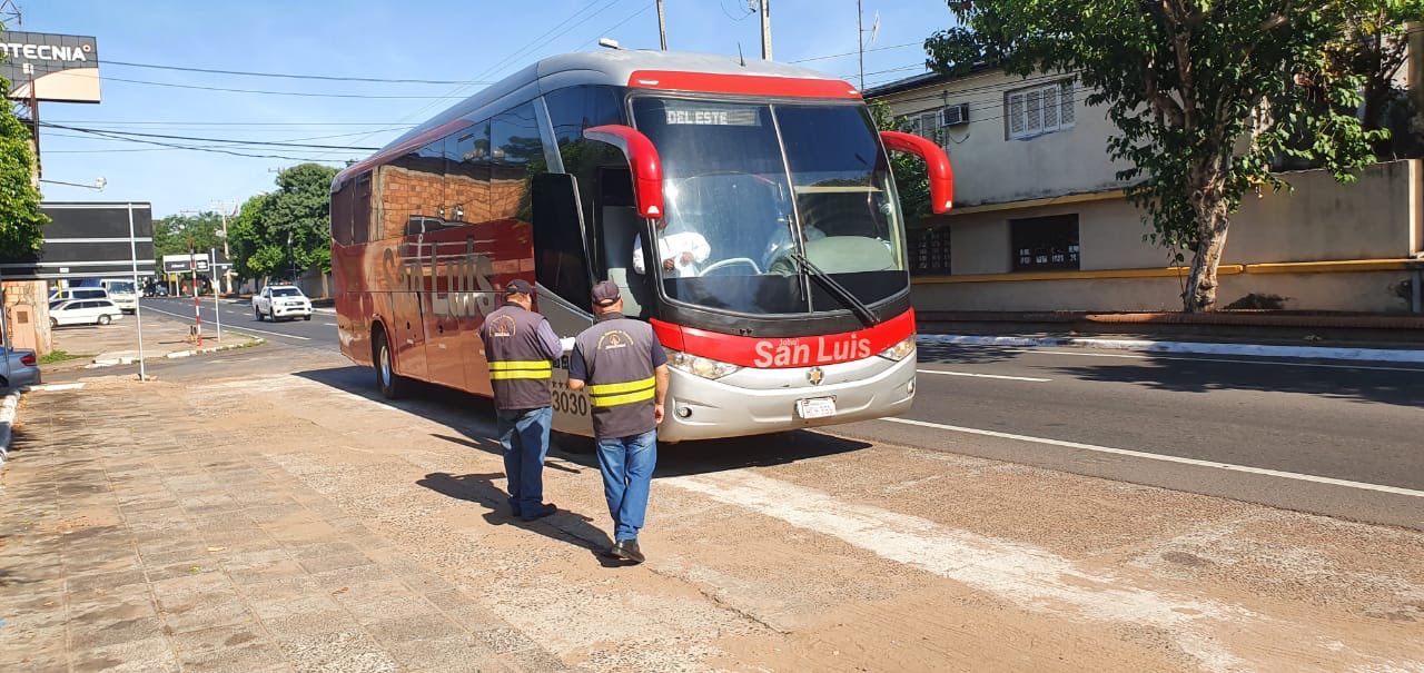 Los controles son realizados diariamente por los fiscalizadores de la Dinatran. Foto: @dinatranpy
