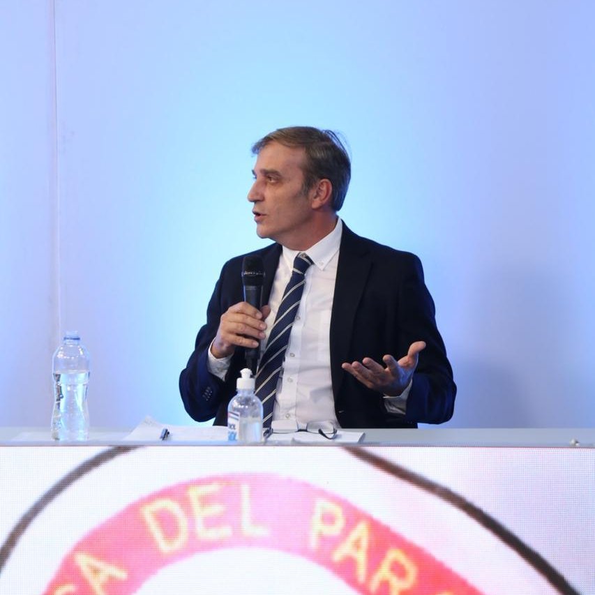 Dr. Tomás Mateo Balmelli, infectólogo. Foto: @trecepy