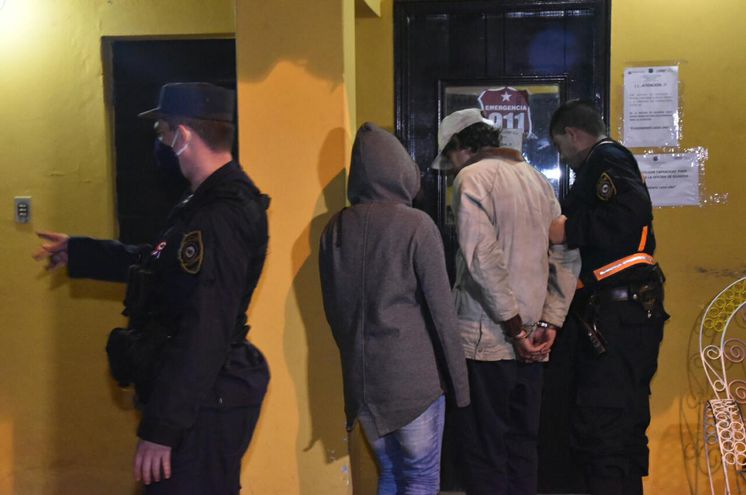 Ambos menores quedaron detenidos en la Subcomisaría 10ª de Villa Laurelty. Foto: Gentileza