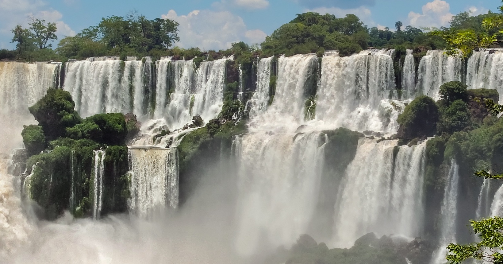 Las Cataratas del Iguazú fueron elegidas como una de las Siete Maravillas Naturales del Mundo.