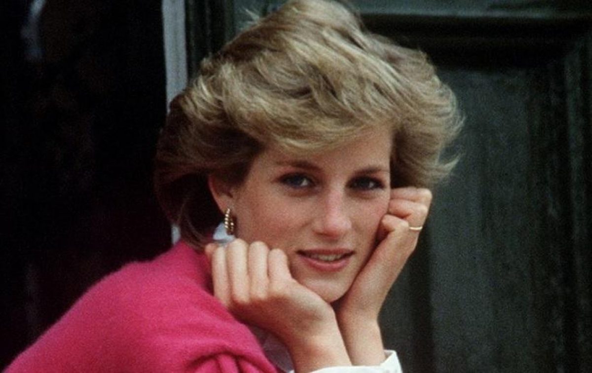 Según la versión oficial, Lady Di falleció el 31 de agosto de 1997, tras sufrir un accidente automovilístico.