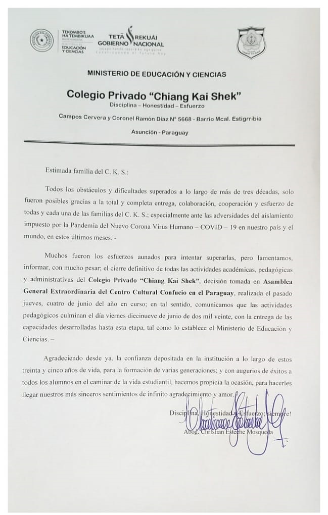 Comunicado del cierre de la institución, firmado por el abogado.