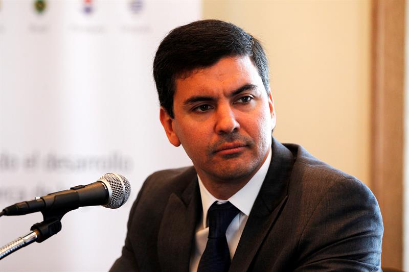Exministro de Hacienda, economista Santiago Peña.