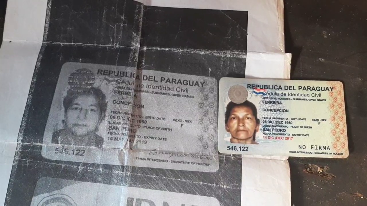 La de la fotocopia sería la persona que se estaría haciendo pasar por doña Concepción. Foto: Lorenzo Agüero, corresponsal Grupo JBB.