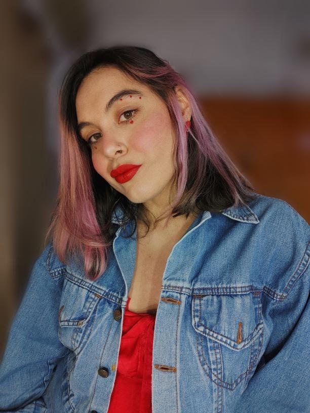 Karen Agüero, voven diseñadora y maquilladora