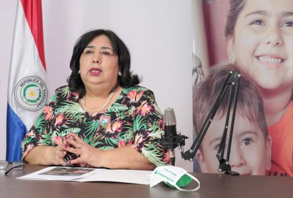 Teresa Martínez, ministra de la Niñez y la Adolescencia.