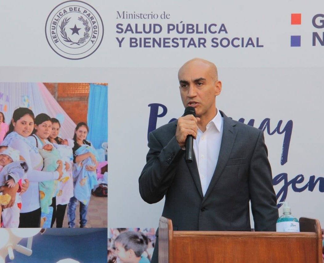 Ministro de Salud, Julio Mazzoleni.
