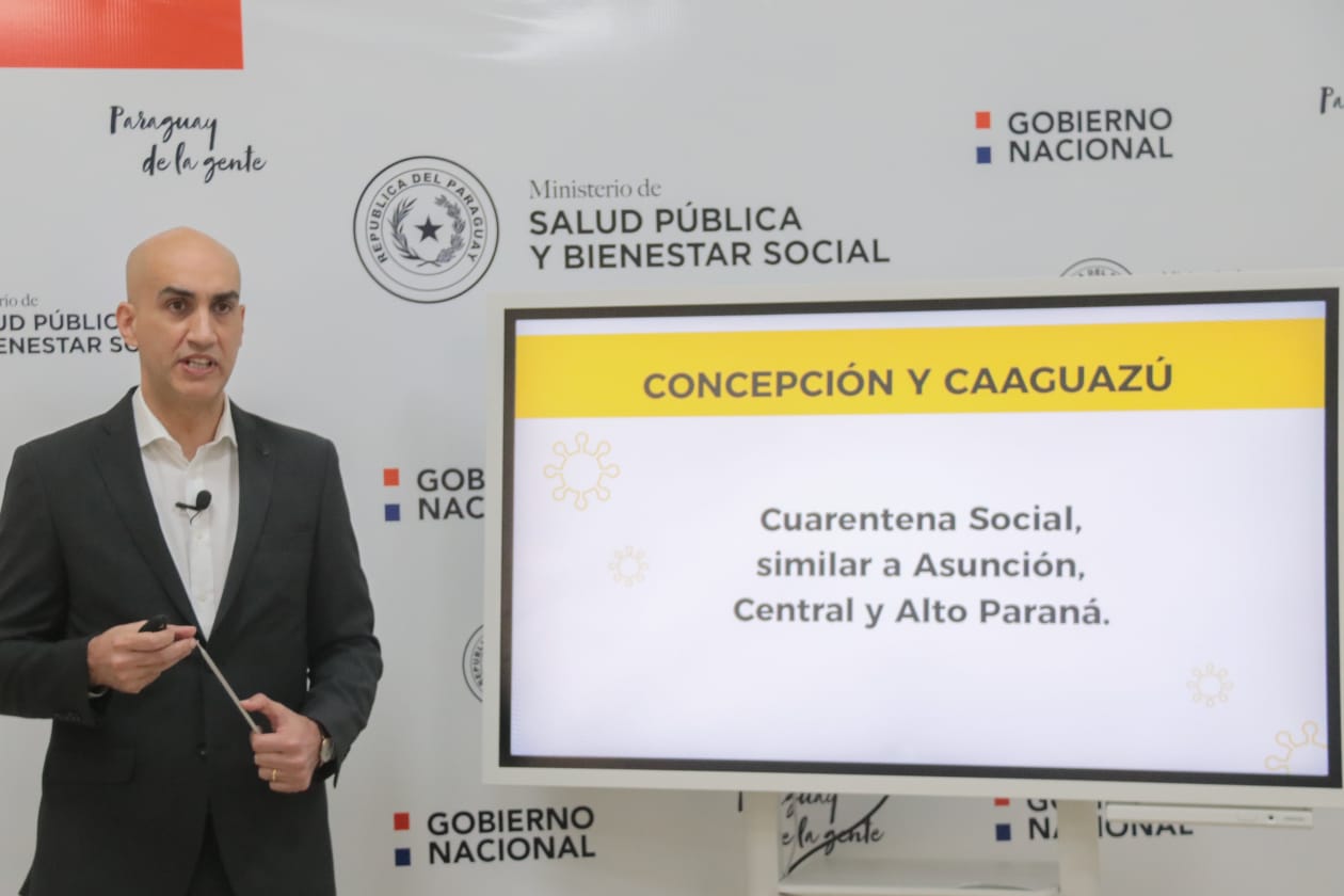 Julio Mazzoleni en conferencia de prensa.