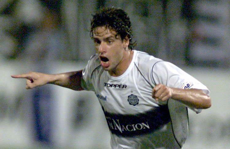 Rodrigo López en Olimpia, 2002.