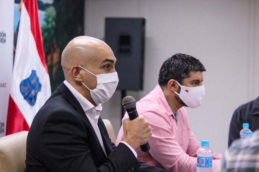 Ministro de Salud, Julio Mazzoleni, junto al intendente de Asunción, Óscar Rodríguez.