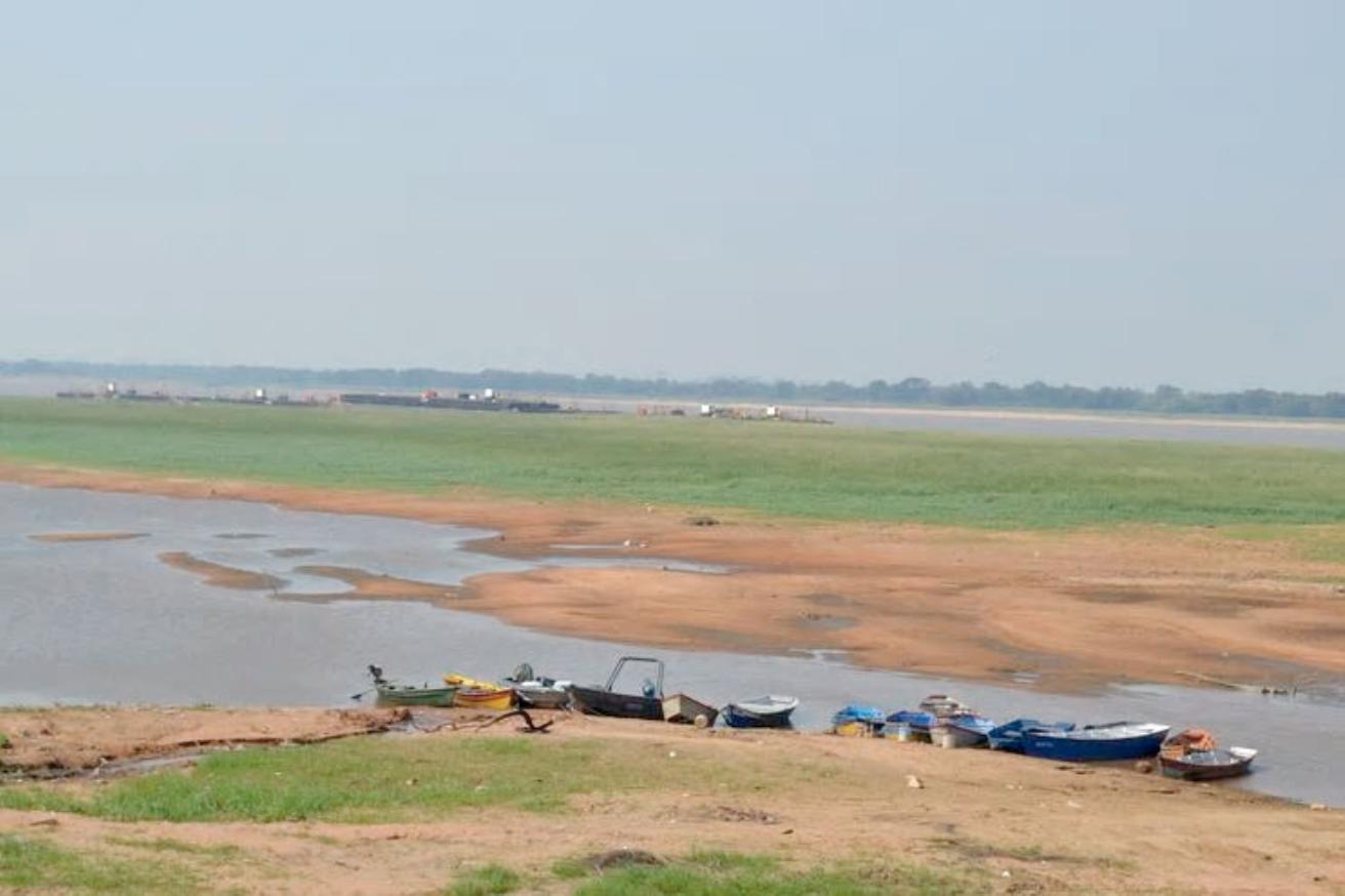Bajo nivel del río Paraguay.