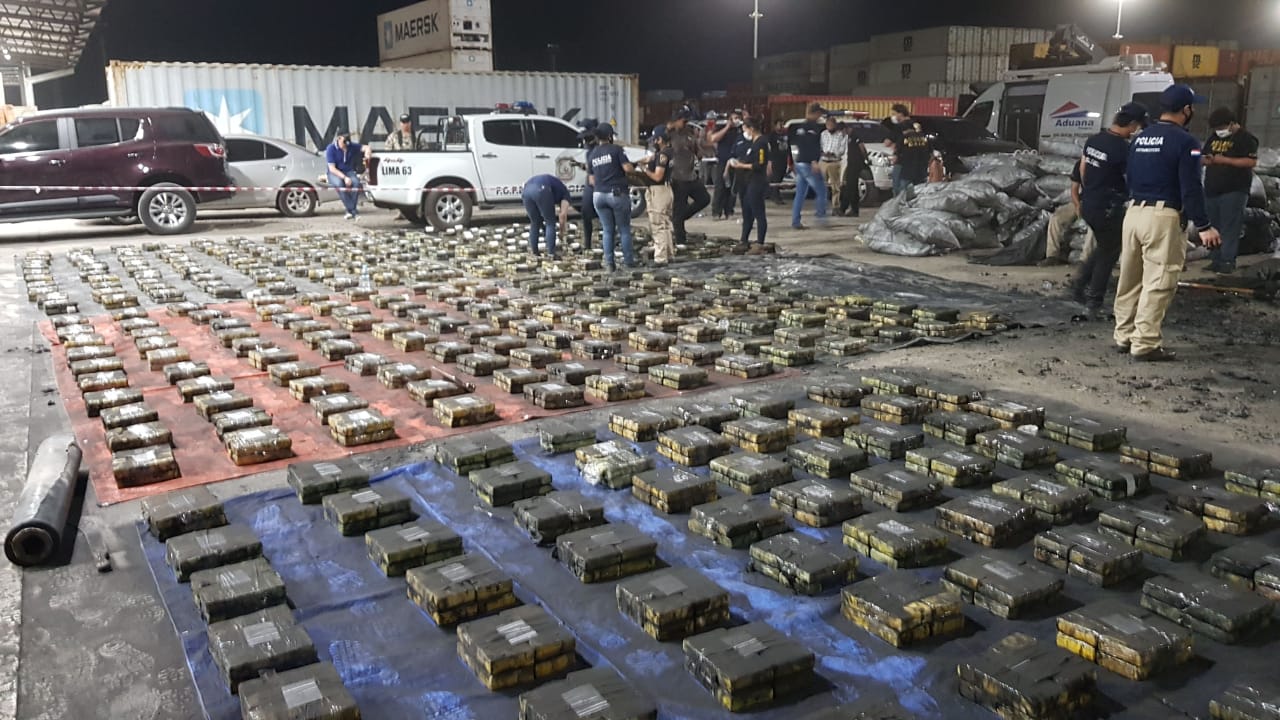En un solo contenedor se halló unos 2.327 kilos de cocaína. Foto: Gentileza.