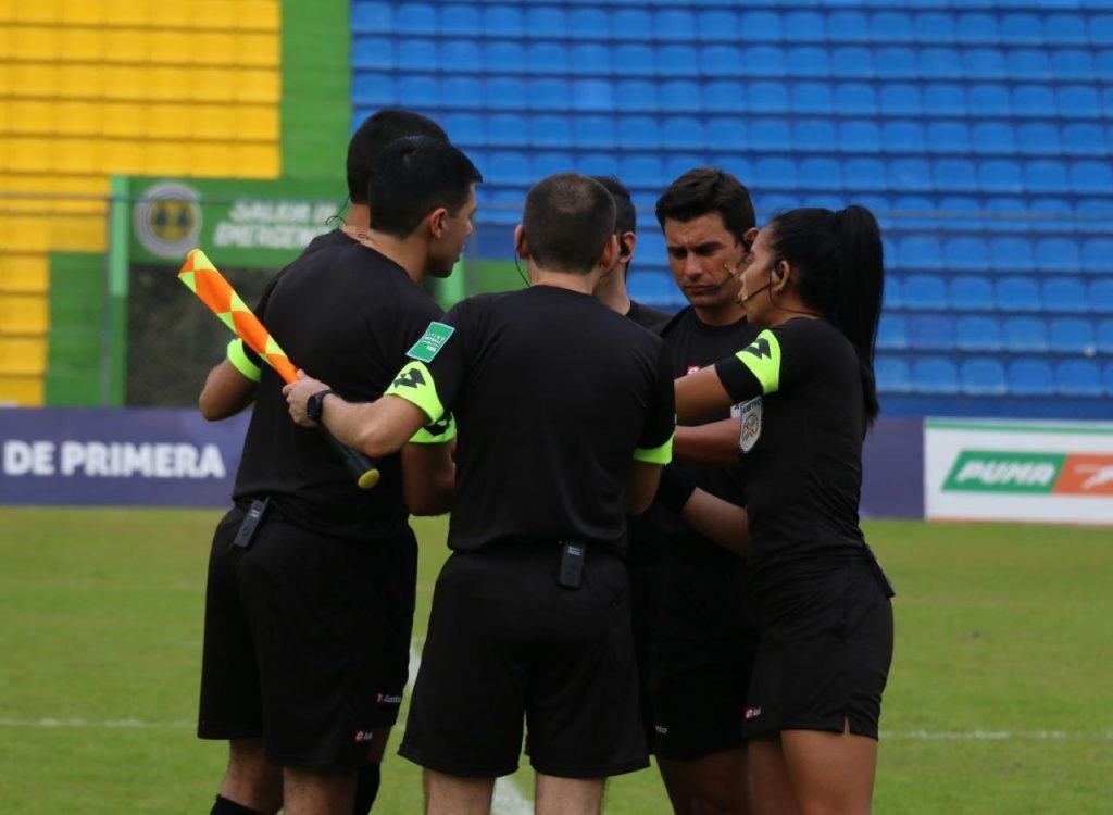 Arbitros copa de primera