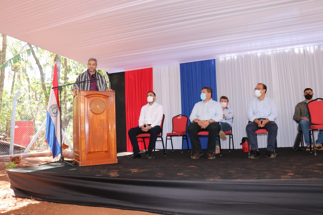 El presidente Mario Abdo durante su discurso en Cordillera. Foto: Gentileza.