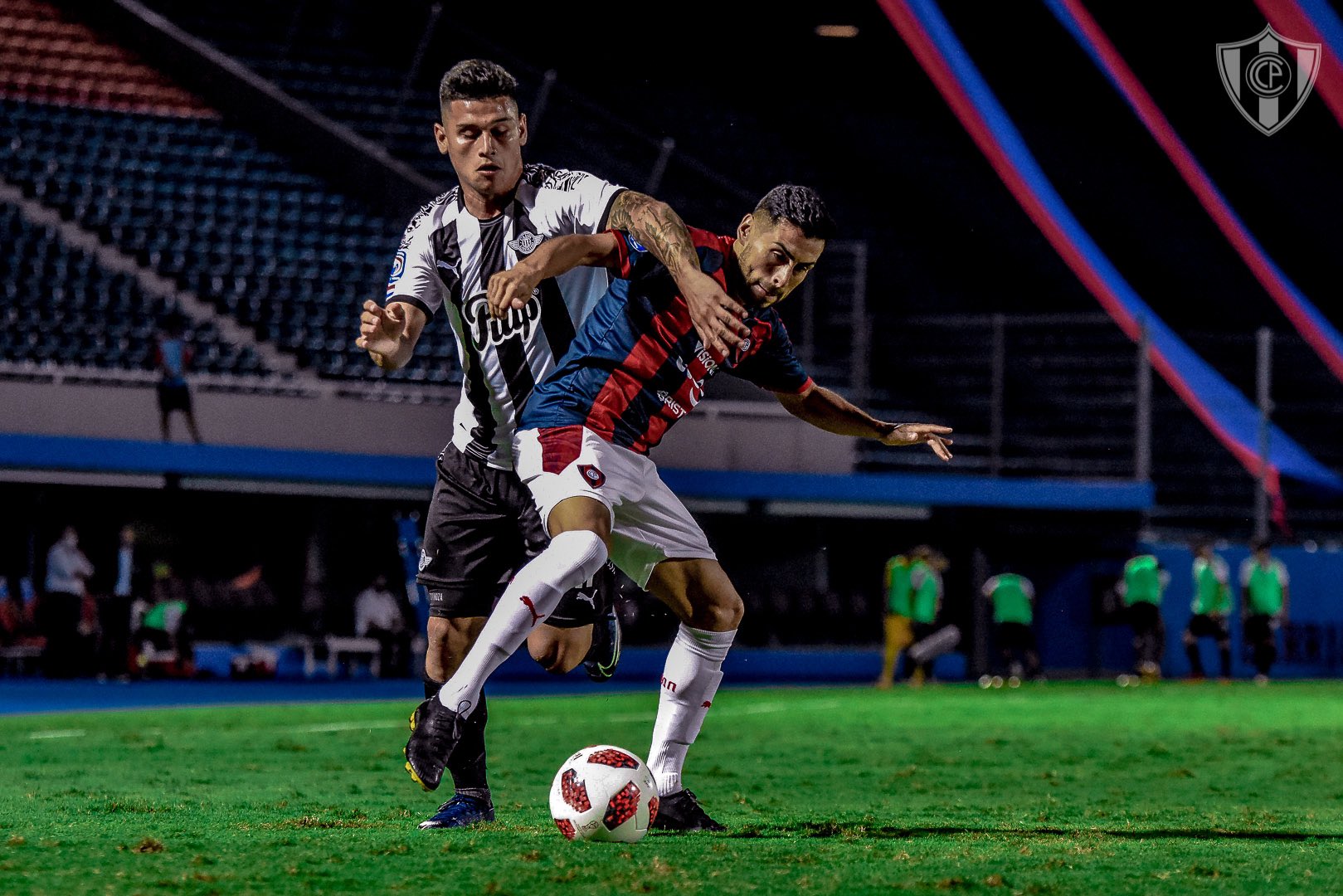 Desde las 20:30 horas, Cerro Porteño y Libertad se enfrentarán en barrio Obrero. Foto: @CCP1912oficial