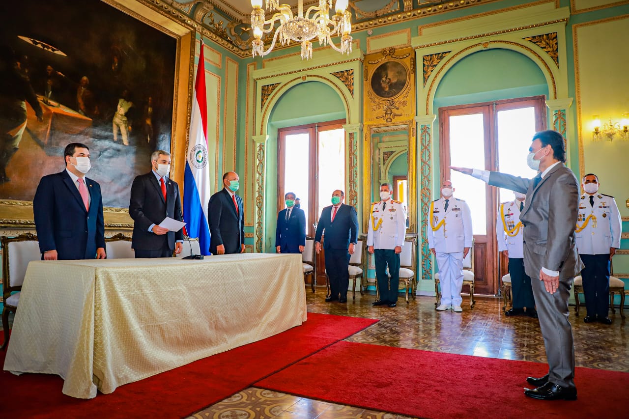 Carlos Pereira asumió como nuevo titular del Ministerio de Urbanismo, Vivienda y Hábitat. Foto: Presidencia.