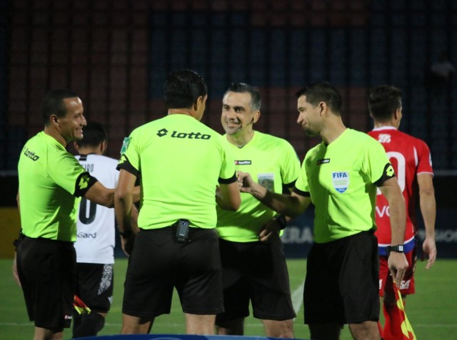 árbitros APF