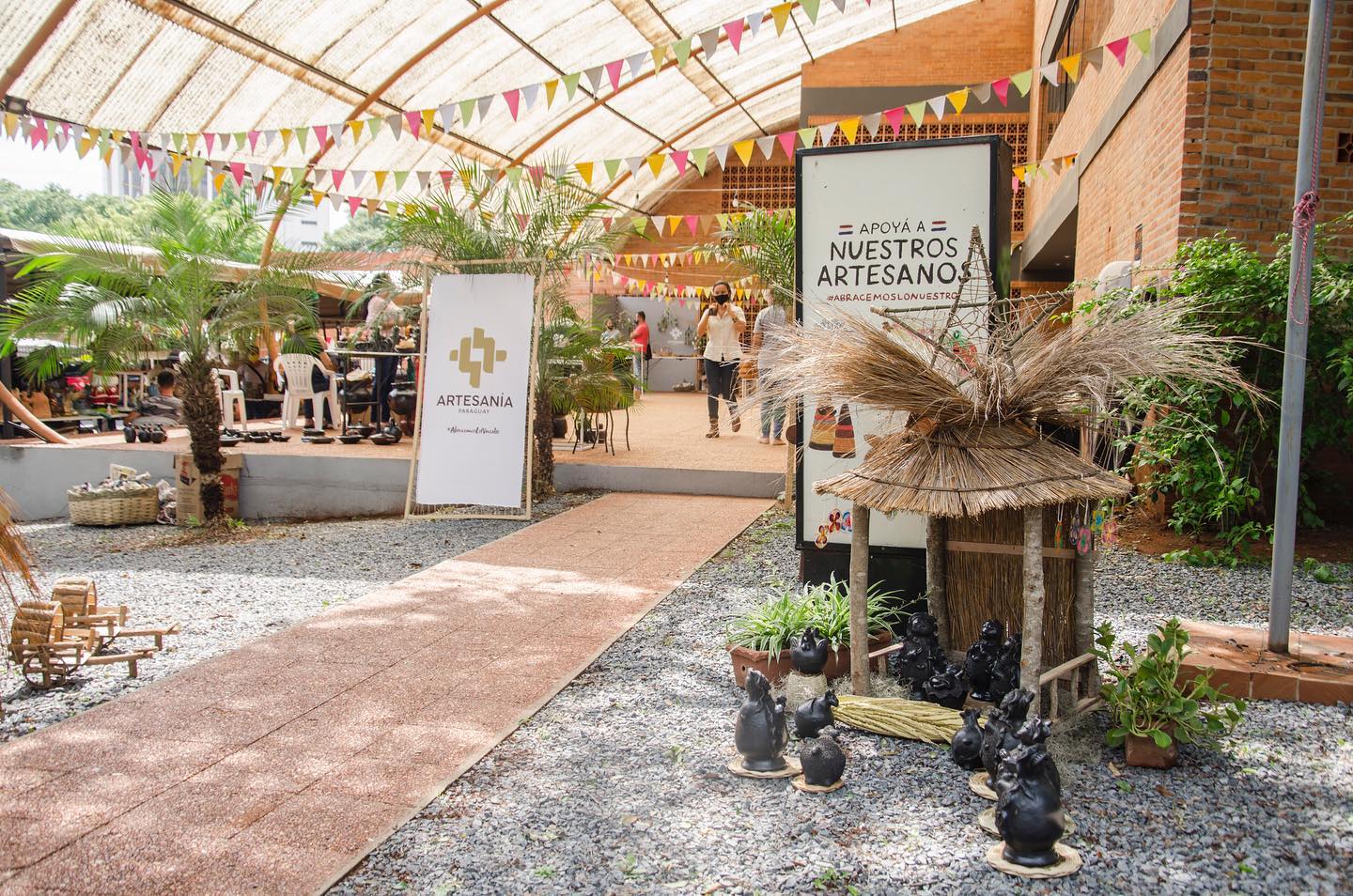 La feria de artesanías “Navidad del Paraguay” se desarrolla en la sede central del IPA. Foto: IPA.