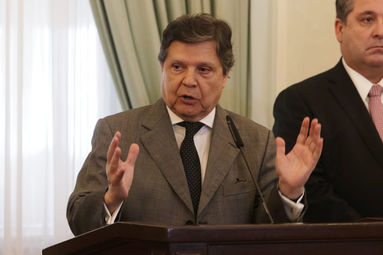 Euclides Acevedo, ministro del Interior